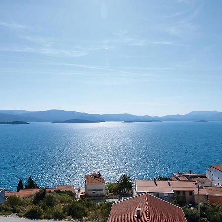 1 Bedroom Cozy Apartment In Klek Exterior foto