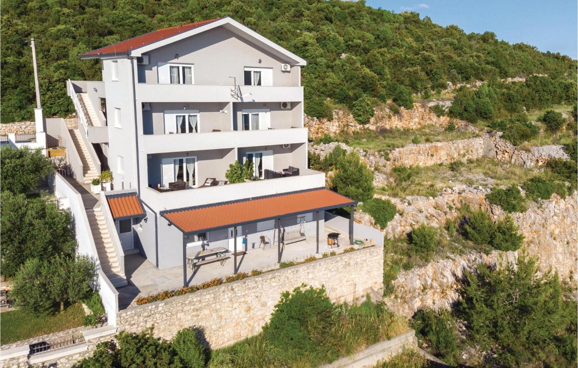 1 Bedroom Cozy Apartment In Klek Exterior foto